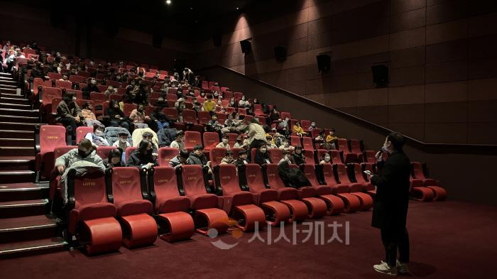 [크기변환]사본 -보도자료(2022 아산교육지원청 특수교육지원센터 특수교육대상학생 문화예술 나들이 실시).jpg