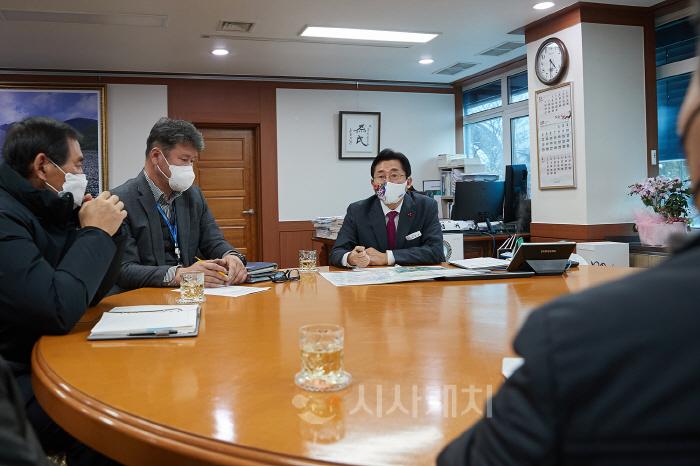 [크기변환]1. 박경귀 아산시장, 여섯 번째 ‘아산형통’ 통해 시민과 만나 (2).jpg