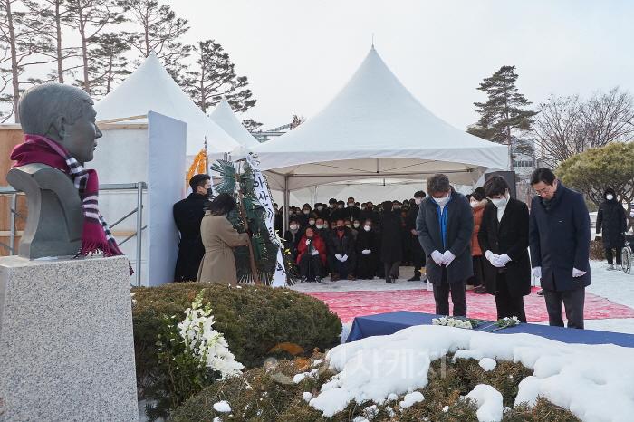 [크기변환]1. 아산시, 故 최종곤 사무관 순직 16주기 추도식 거행 (6).jpg