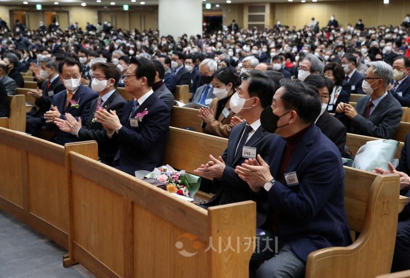 [크기변환]한국교회봉사단에_유네스코_인증패_수여_(4).jpeg