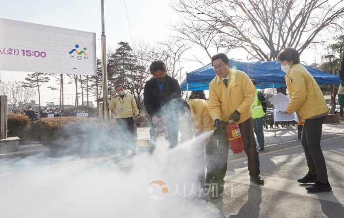 [크기변환]사본 -3. 아산시, 시청사 재난 대비 훈련…재난 매뉴얼 및 행동 요령 재점검 (2).jpg