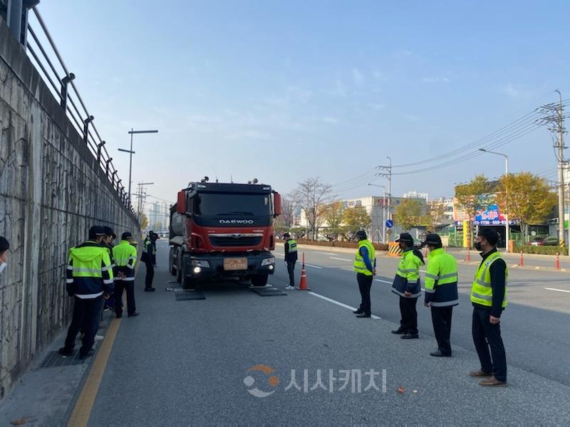 f_대전시, 과적차량 예방홍보 및 집중단속 실시01.jpg