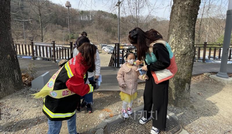 [크기변환]사본 -산불, 꼼짝마! 공무원 360명 현장 감시활동 펼친다.01.jpg