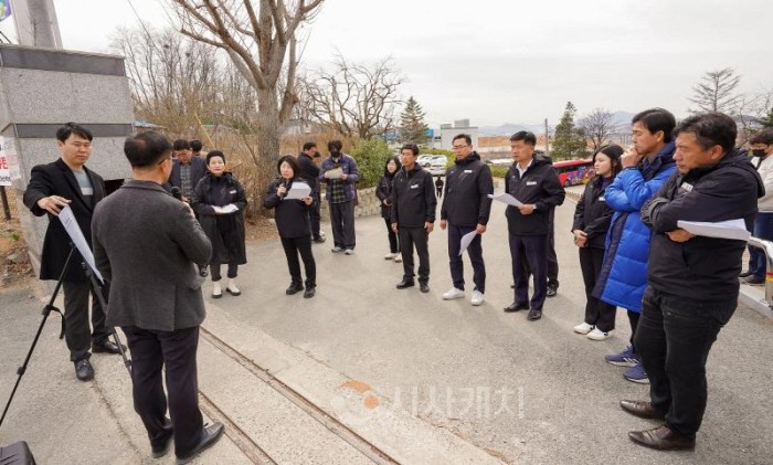 [크기변환]사본 -사진3 현장방문(둔포중 통학로).jpg