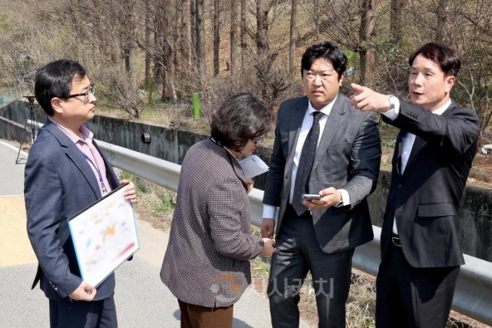 [크기변환]동구 체육시설 예정부지 현장방문 (1).JPG