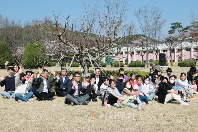 [크기변환]표준연 개방 첫 주말... 시민들의 뜨거운 관심 속 성황03.jpg