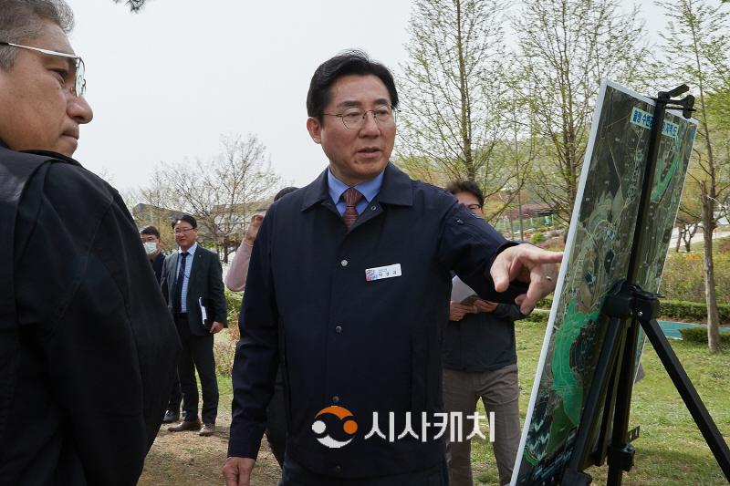 [크기변환]1. 박경귀 아산시장 "월랑저수지, 시민 만족도 높은 명품 힐링 공간될 것” (1).jpg