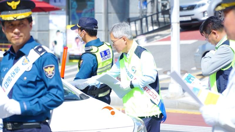 f_대전자치경찰위원장, 음주운전 일제단속 현장 점검 및 격려01.JPG