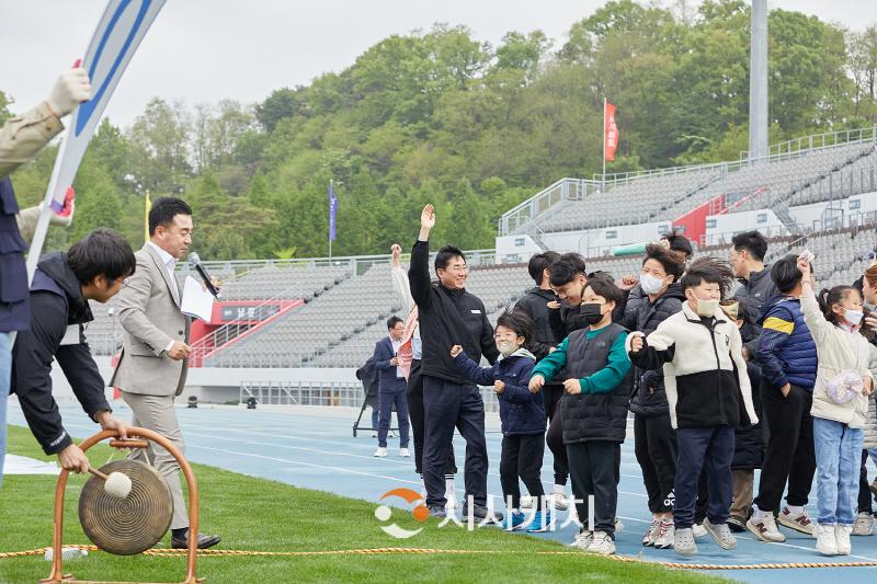 [크기변환]6. (포토) 박경귀 아산시장  ‘난중일기 골든벨 대회’ 참여 (2).jpg