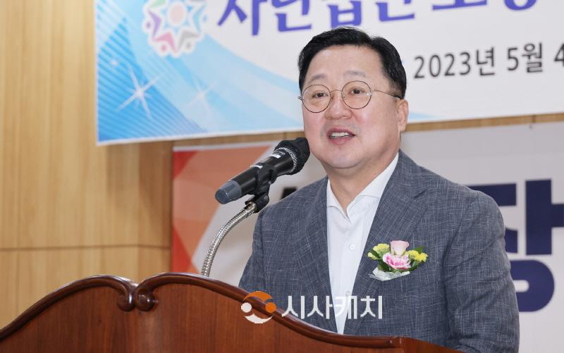 [크기변환]사본 -이장우 대전시장, 오정시장중도매인연합회 출범 1주년 축하02.jpg