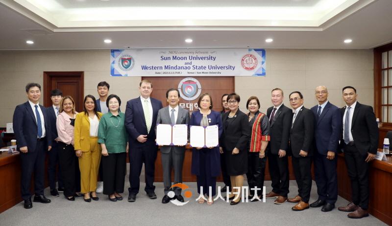 [크기변환]사진 1. 13일 선문대와 필리핀 웨스턴 민다나오 주립대학교는 국제 교류 업무 협약을 체결했다.jpg