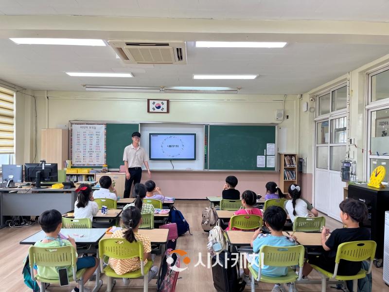 f_(천안교육청)천안교육지원청. 사회성 향상을 위한 집단상담 실시 (1).jpg