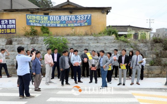 [크기변환]산업건설위원회 004.JPG