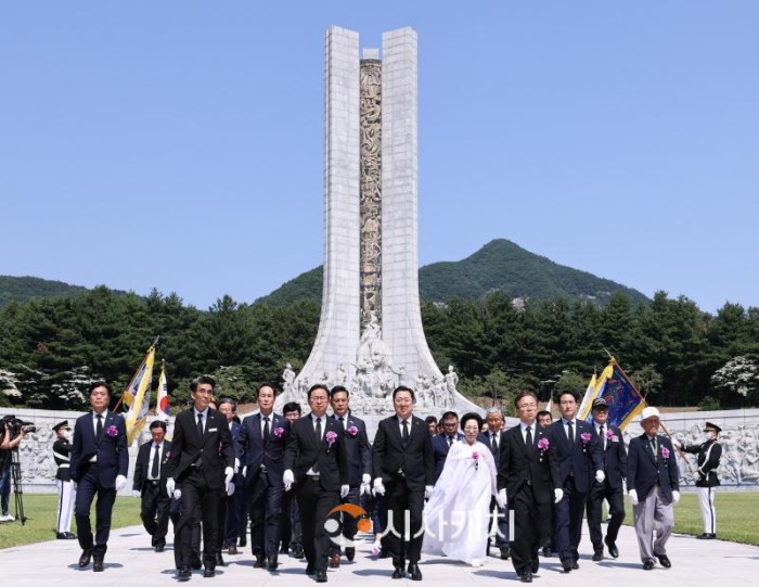 [크기변환]대전시, 제68회 현충일 추념식 거행03.jpg