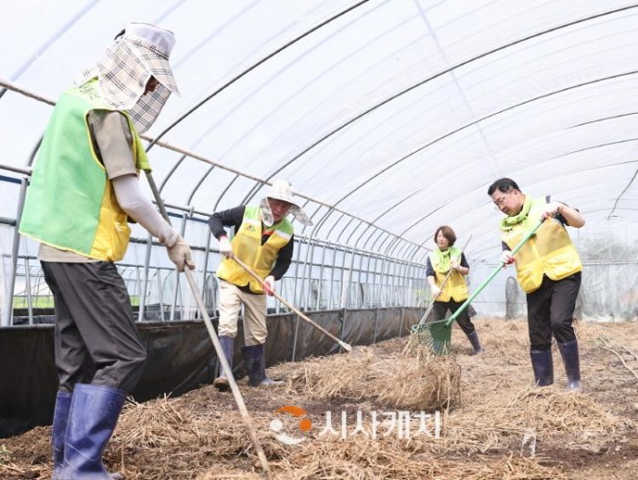 [크기변환]8. 이장우 대전시장, 수해복구에 팔 걷고 나서(수시보도)사진3 (1).jpg