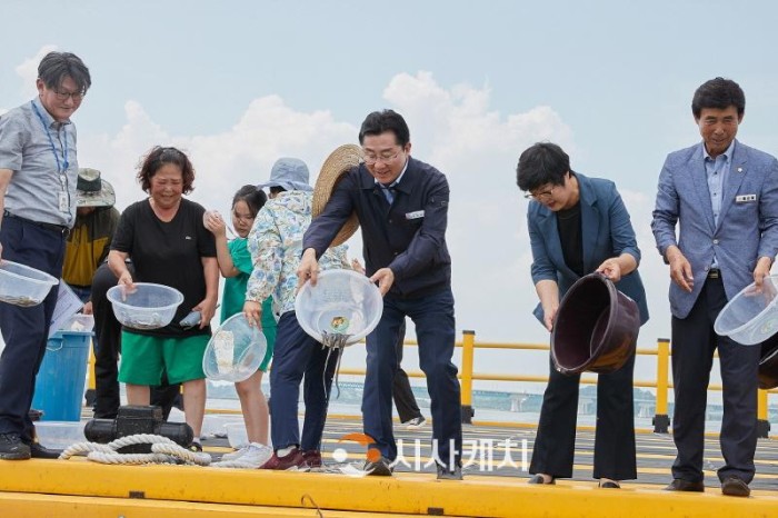 [크기변환]2. 박경귀 아산시장 &quot;아산‧삽교호, 지속적인 어족자원 회복 중요” (2).jpg