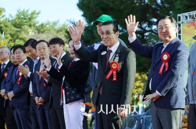 [크기변환]2. 이장우 시장, 제47회 국제라이온스협회 356-B지구 친선체육대회 참석_사진1.jpg