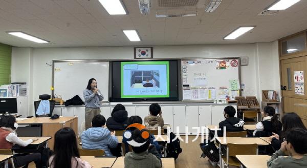 [크기변환][크기변환]사본 -(천안교육청)천안교육지원청 Wee센터. 학생정서행동특성검사 사후 조치 프로그램 실시.jpg