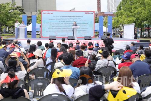 [크기변환]대전시, 제15회 세계인 어울림 축제 성황리 마무리(수시보도)_사진2.jpg