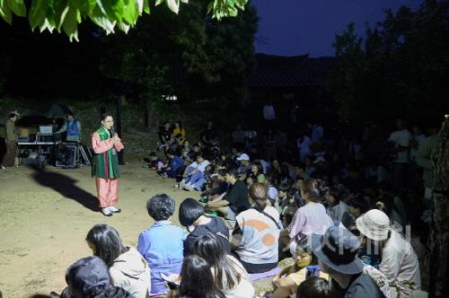 [크기변환][크기변환]1. 박경귀 아산시장 "외암마을 야행 프로그램 전국 최고 수준” (4).jpg