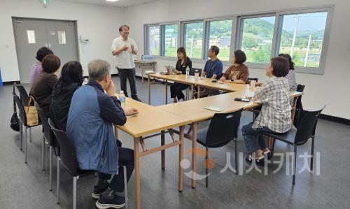 [크기변환]사본 -보도자료(아산교육지원청, 2024 아산특수교육지원센터 보호자 진로·직업교육 연수 운영)_2.jpg