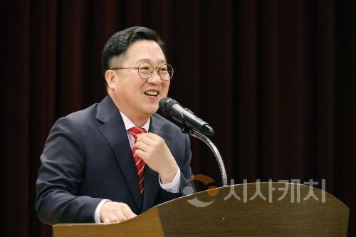 [크기변환]3. 이장우 대전시장, 아이돌보미 교육참석자 격려_사진2.jpg