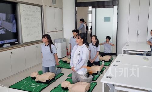 [크기변환]사본 -입장중학교. AI 교육 학습실 ‘드림온실’ 개소(4).jpg