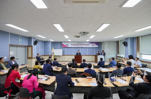 [크기변환]4.박경귀 아산시장, "닌빈성 농업연수단 환영…농업기술 교류 기대” (2).jpg