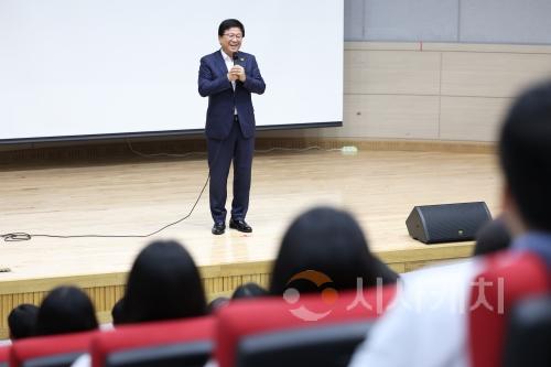 f1_세종의 건축 꿈나무들 제7회 청소년 여름 건축학교에서 꿈을 펼치다. 사진1.jpg