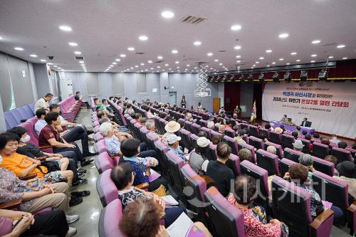 [크기변환]2. 박경귀 시장 "온양2동은 ‘온천도시 아산’의 뿌리, 세종대왕 행차 재연 축제 열 것” (2).jpg