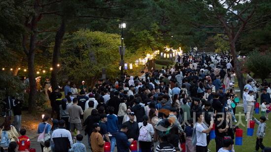 [크기변환]사본 -3. 아산시, 2024년 현충사 달빛야행 성황리에 종료 (7).jpg