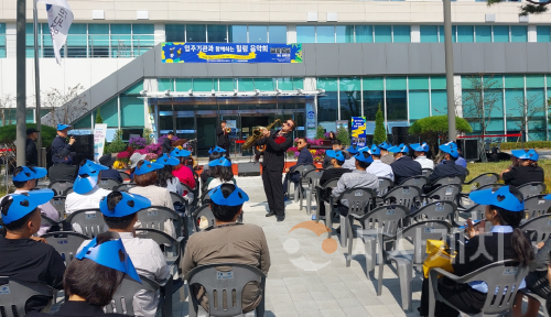 [크기변환]사본 -[사진자료] 충남문화관광재단-정부충남지방합동청사,‘찾아가는 공연 樂樂’성료.png