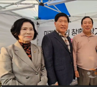 홍성현 충남도의장, 김행금 천안시의장, 이명수 전국회의원, 최민호 시장 단식장 찾아