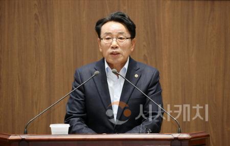 [크기변환]사본 -241126_제356회 정례회 이철수 의원 도정 교육행정 질문.jpg