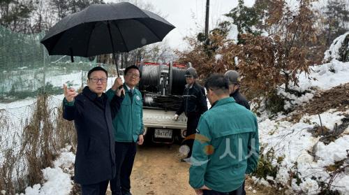 [크기변환]사본 -안전총괄과(김석필부시장 폭설피해 현장 방문) (2).jpg