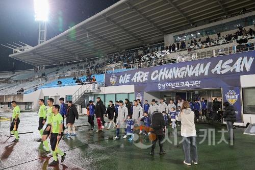 f1_1. 충남아산프로축구단, 2025 시즌 준비 박차… K1 승격 정조준 (1).jpg