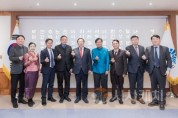 f__라오스_ODA_초청연수_왼쪽 네번째부터 비락 아놀락 수파누봉대학교 총장, 최민호 세종시장, 송칸 루앙무닌톤 주한라오스대사, 빌라이쏭 매니본 루아프라방시 부시장 (1).jpeg