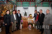 f_250311 행정문화위원회 서산 부석사 금동관세음보살좌상 친견.JPG
