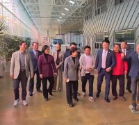 충청광역연합의회, “AI 토마토, 고택의 향기”...미래와 전통 찾아