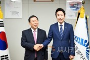 f_임채성 의장, 행정수도 세종 완성 위해 협력 강화 및 인사청문회 도입 합의 (1).jpg