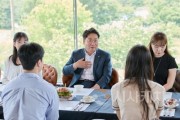 f_2. ‘소통데이’ 첫걸음… 오세현 아산시장, MZ 공무원들과 브런치 소통 (1).jpg