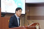 f_사진1_아산시의회 명노봉 의원이 5분 자유발언을 하고 있다.jpg