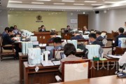 [크기변환]250616_제359회 정례회 제1차 교육위원회 (2).JPG
