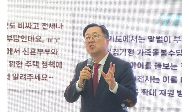 이장우 대전시장, 도서관은 떠들어도 좋다!