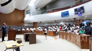 f_250702_태안 화동초등학교 청소년 의회교실01.jpg