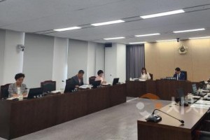 [크기변환]사본 -충청광역연합의회 제5회 임시회 제1차 예결위 개최_(사진).jpg