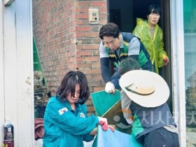 [크기변환]1. 아산시 수해 복구 본격화… 공무원·군·시민 등 약 900명 현장 투입 (5).jpg