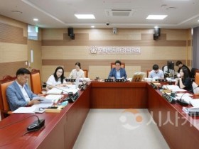 f_사진1_문화복지환경위원회 단체사진.jpg