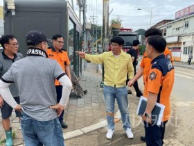 f_지난 달 18일, 전남수 의원이 염치읍 일원 피해지역을 방문했다..jpg