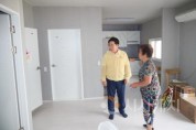 [크기변환]1. 오세현 아산시장, 곡교1리 수해 이재민 현장 찾아 맞춤형 지원 나서 (2).jpg